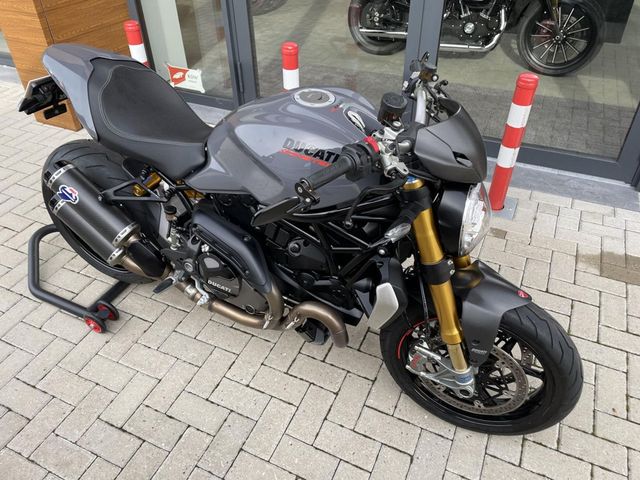 ducati - monster-1200-s