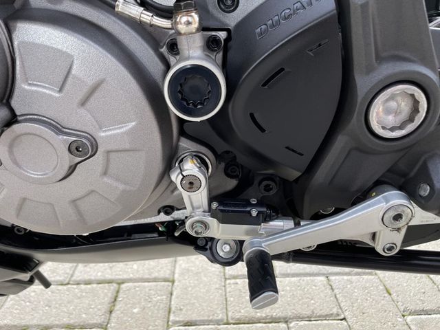 ducati - monster-1200-s