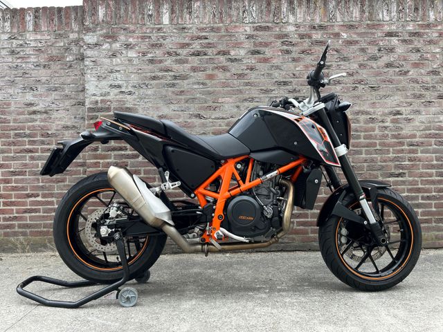 ktm - 690-duke