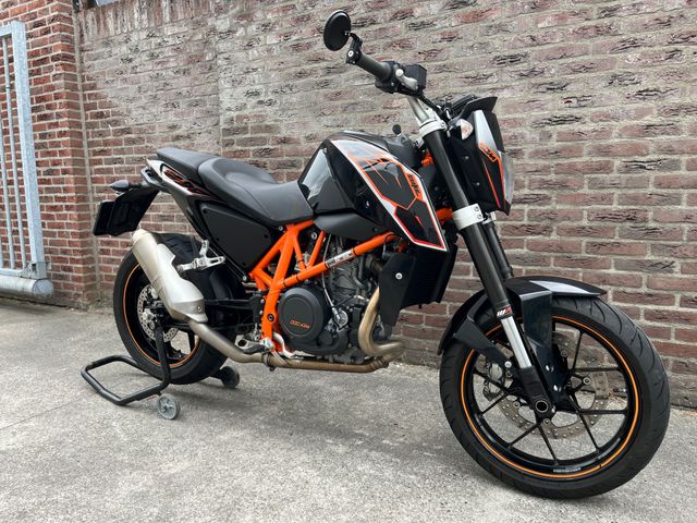 ktm - 690-duke