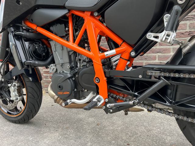 ktm - 690-duke