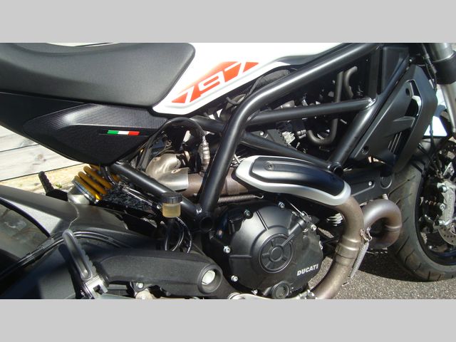 ducati - monster-797--