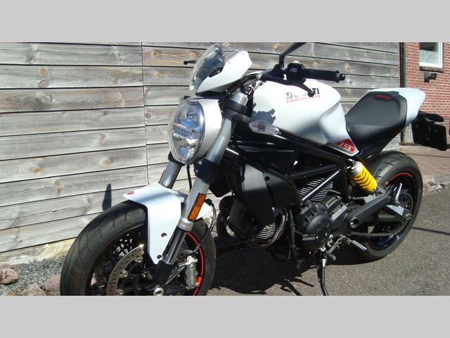 ducati - monster-797--