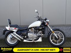 HONDA VF 750 C SUPERMAGNA