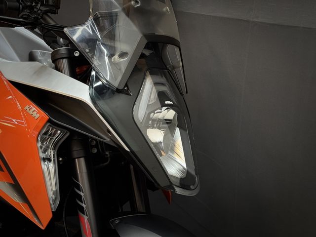 ktm - 1290-super-duke-gt