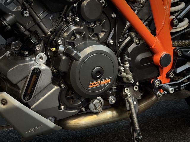 ktm - 1290-super-duke-gt