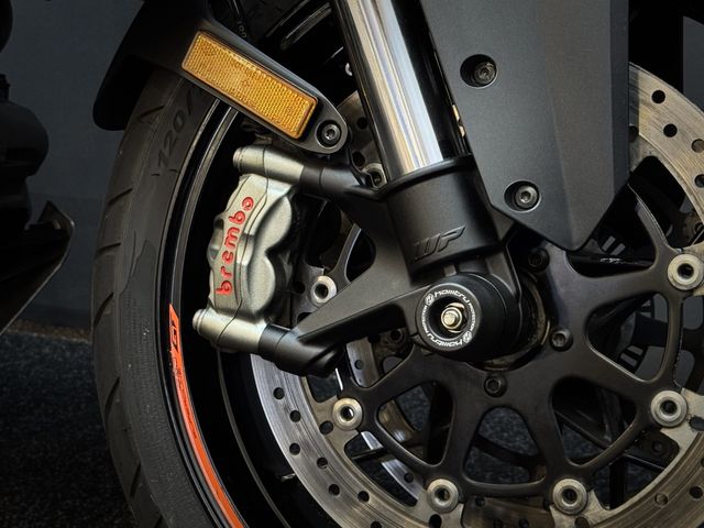 ktm - 1290-super-duke-gt