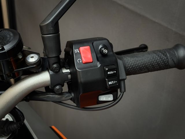 ktm - 1290-super-duke-gt