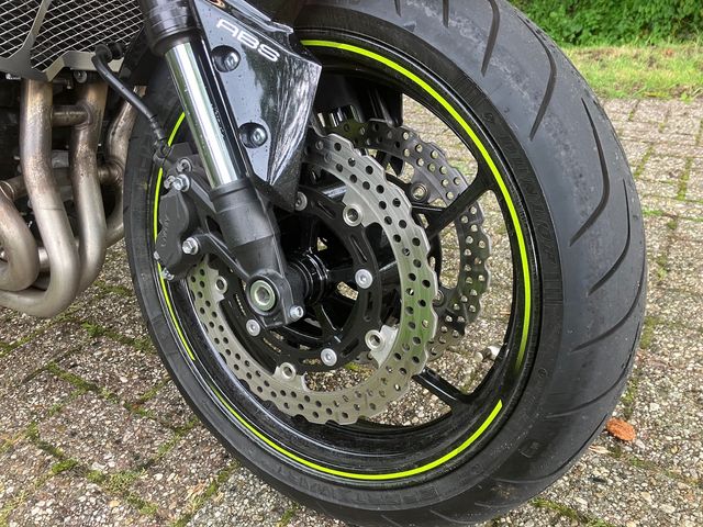 kawasaki - z900