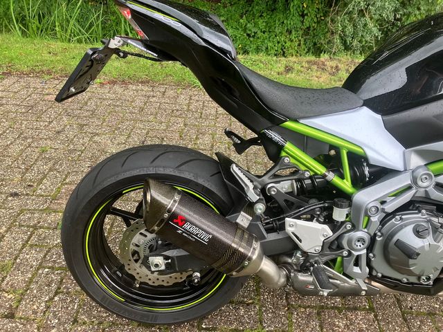 kawasaki - z900