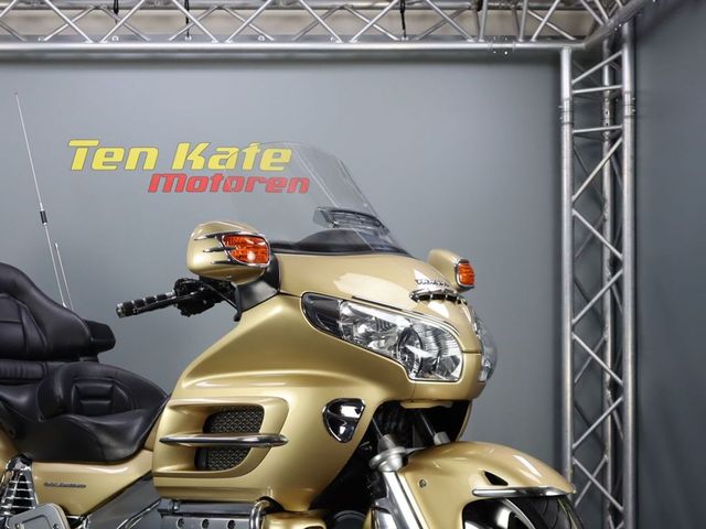 honda - gl-1800-goldwing
