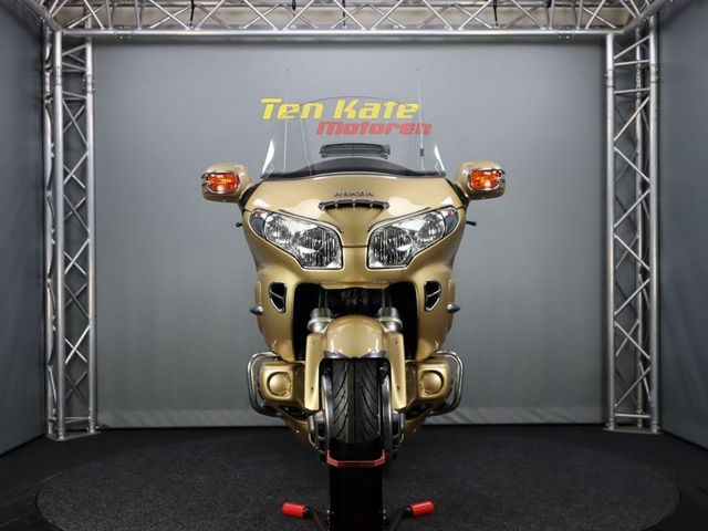 honda - gl-1800-goldwing