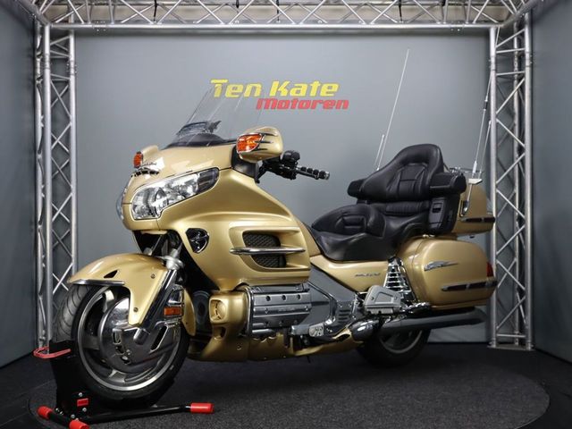 honda - gl-1800-goldwing