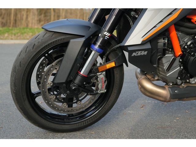ktm - 1390-super-duke-r-evo