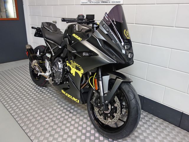 suzuki - gsx-8r