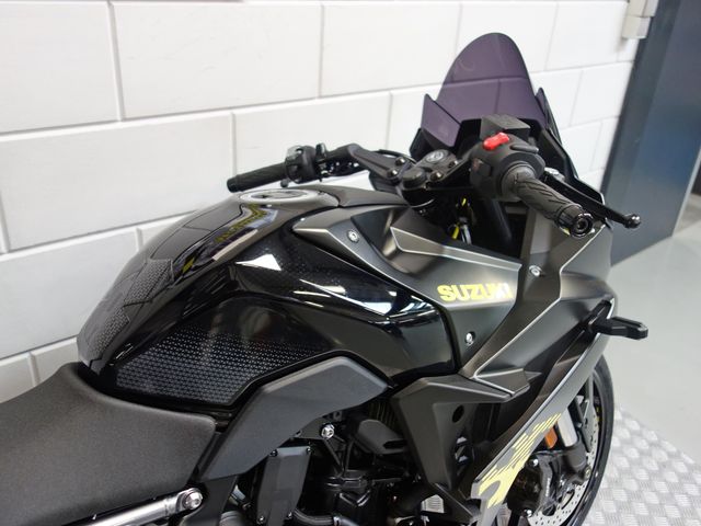suzuki - gsx-8r