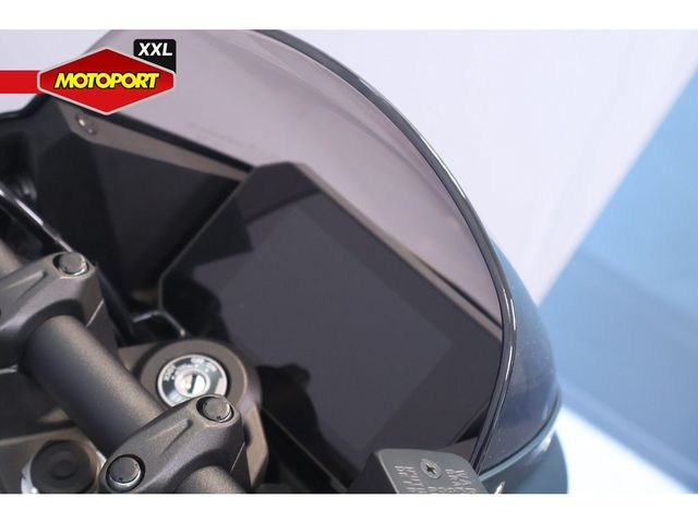 suzuki - gsx-8tt