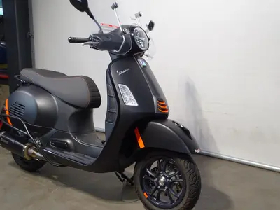 VESPA GTS 300 SUPER SPORT – foto 4