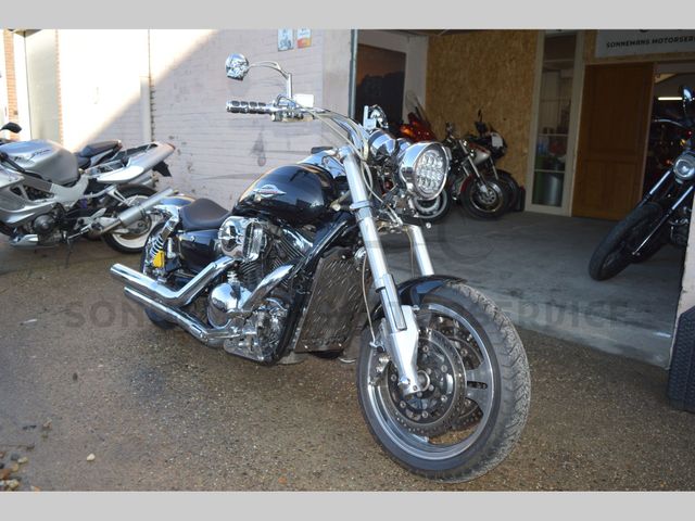 suzuki - vz-1600-marauder