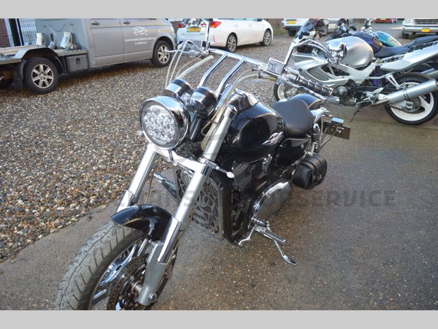 suzuki - vz-1600-marauder