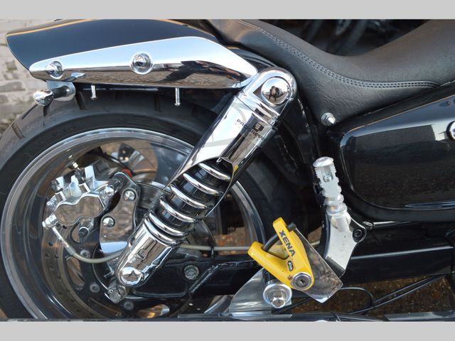 suzuki - vz-1600-marauder