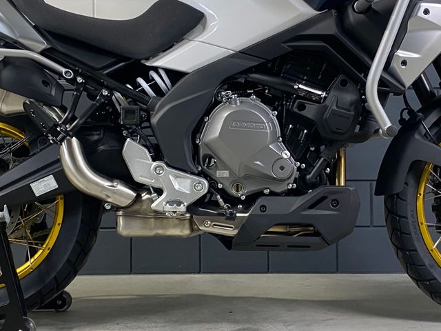 cfmoto - 700-mt-adventure