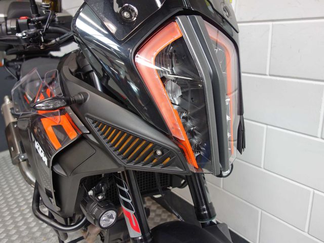 ktm - 1290-super-adventure-s