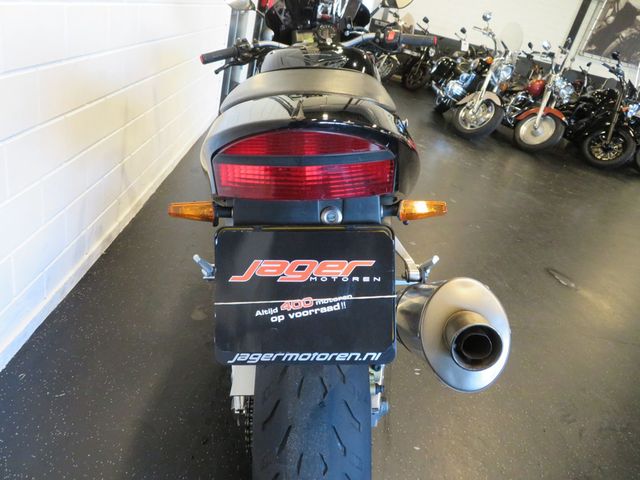 honda - cbr-900-rr-fireblade