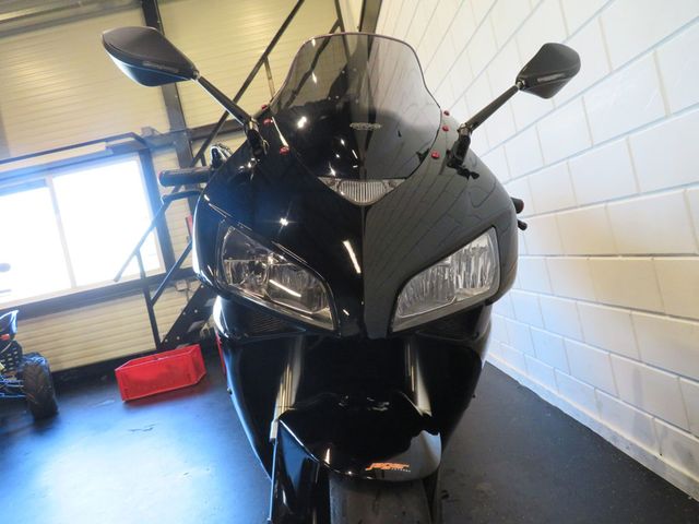honda - cbr-900-rr-fireblade