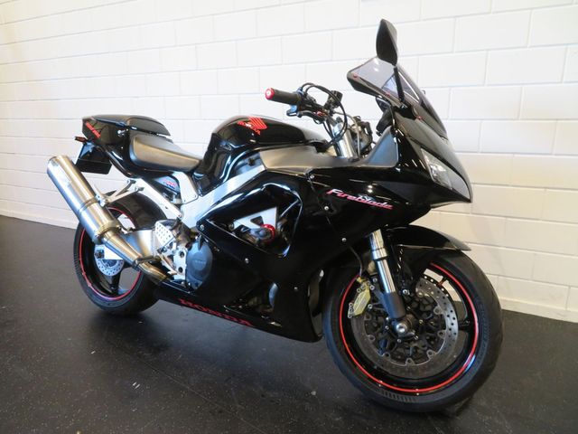 honda - cbr-900-rr-fireblade