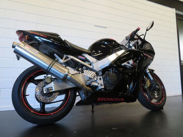 honda - cbr-900-rr-fireblade