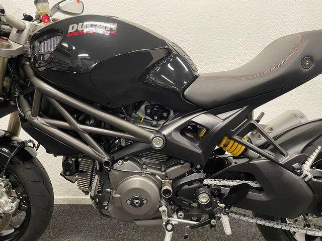 ducati - m-1100-evo