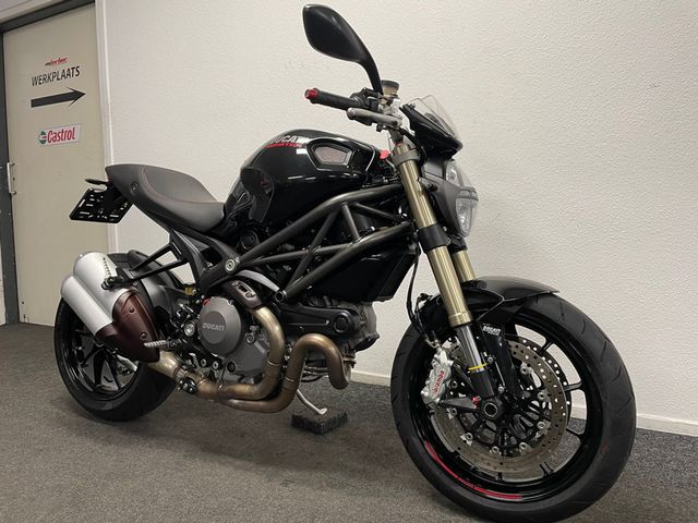ducati - m-1100-evo
