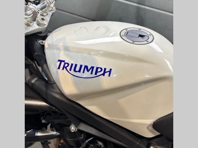 triumph - street-triple-675