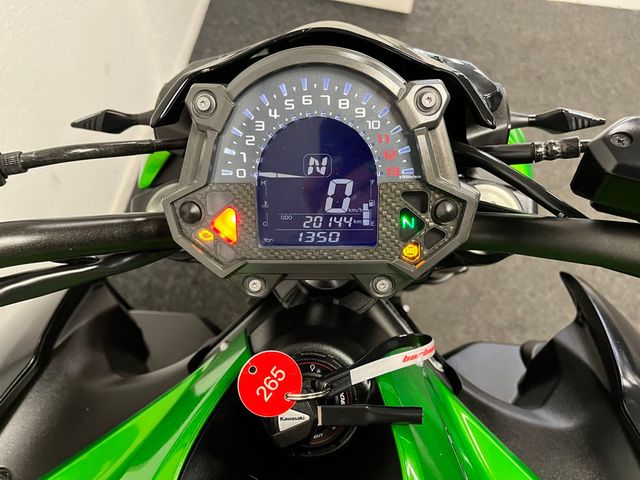 kawasaki - z900