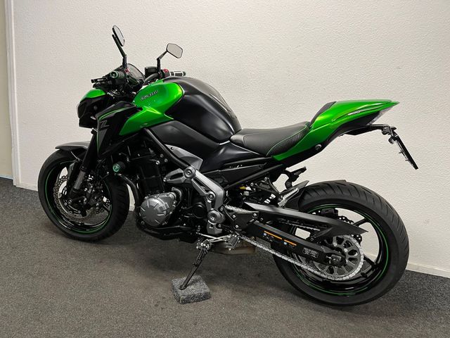 kawasaki - z900