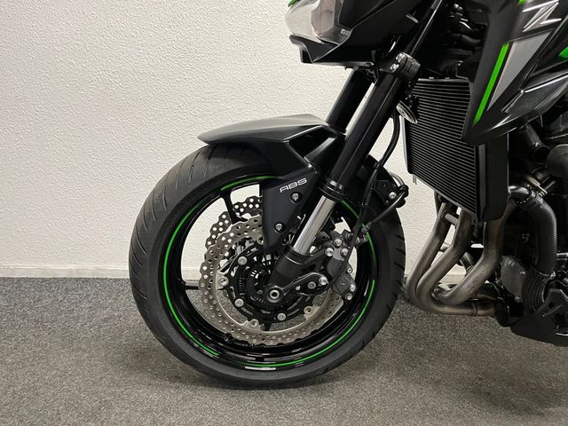 kawasaki - z900