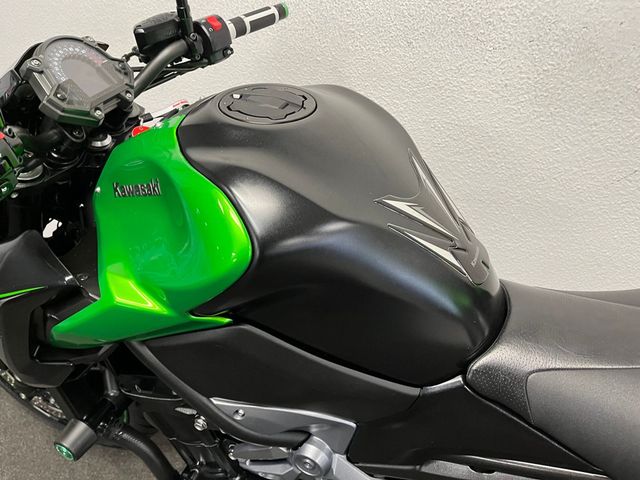 kawasaki - z900