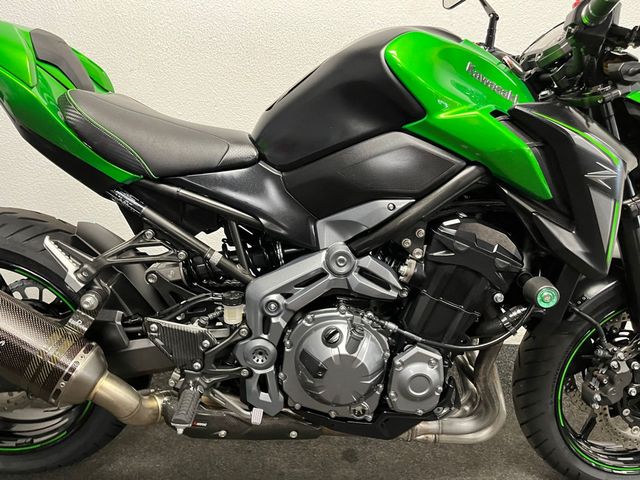 kawasaki - z900