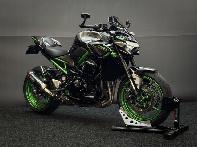 kawasaki - z900