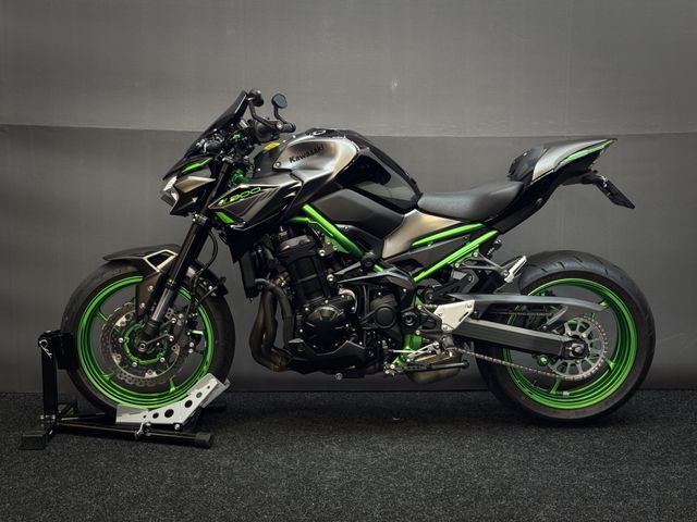 kawasaki - z900