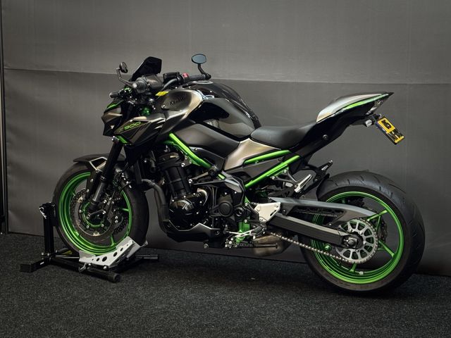 kawasaki - z900