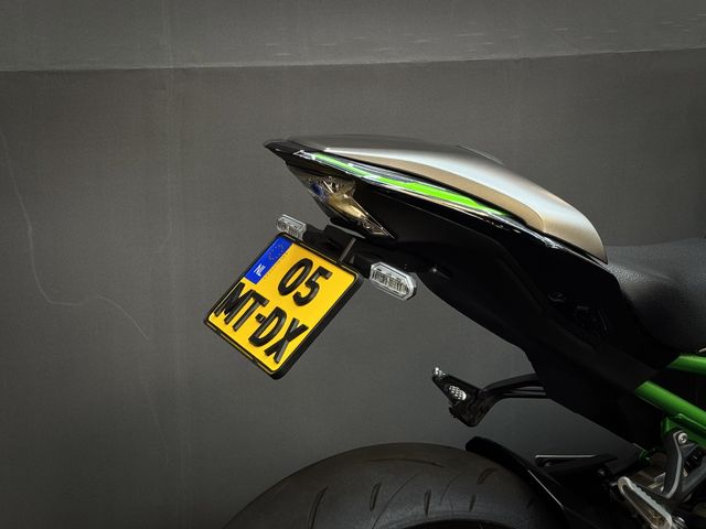 kawasaki - z900