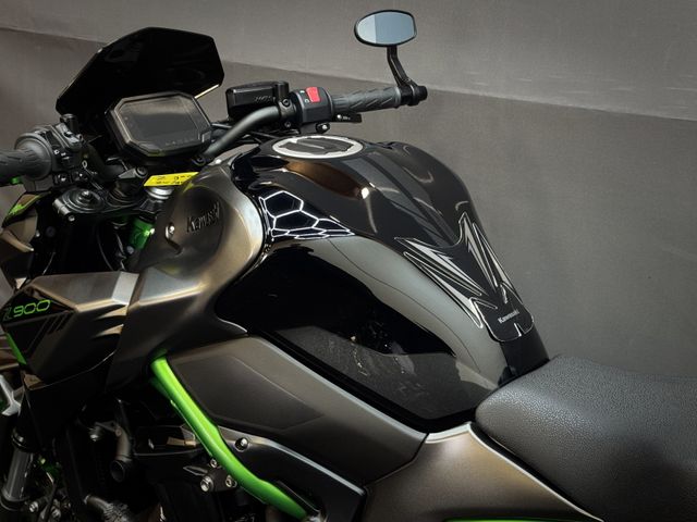 kawasaki - z900