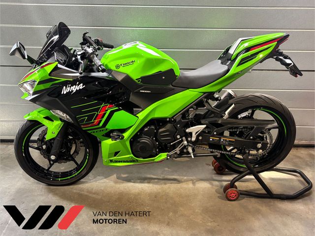 kawasaki - ninja-400