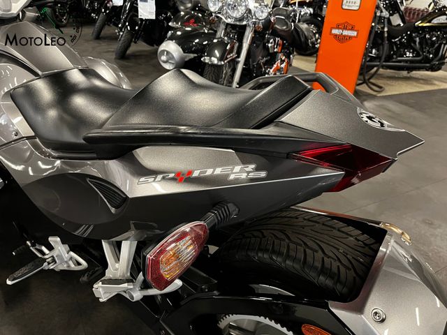 can-am - spyder-rs