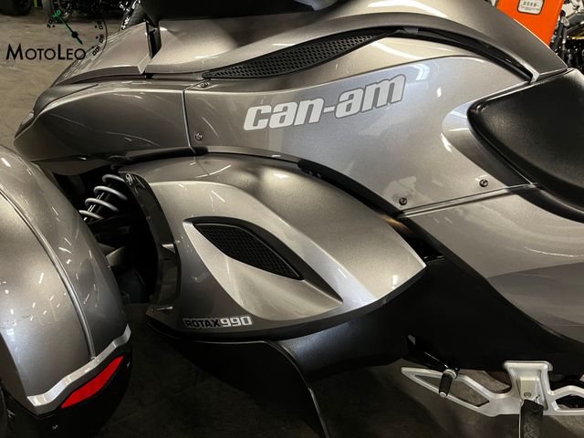 can-am - spyder-rs