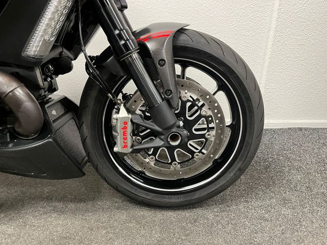 ducati - diavel-carbon