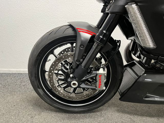 ducati - diavel-carbon