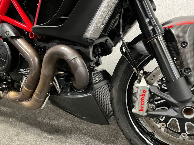ducati - diavel-carbon